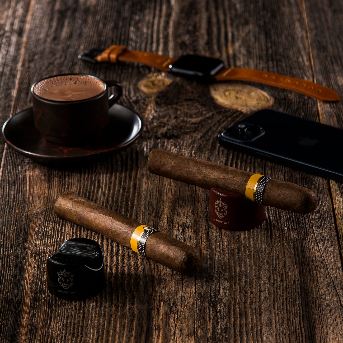 Crown & Tiger Cigar Stand