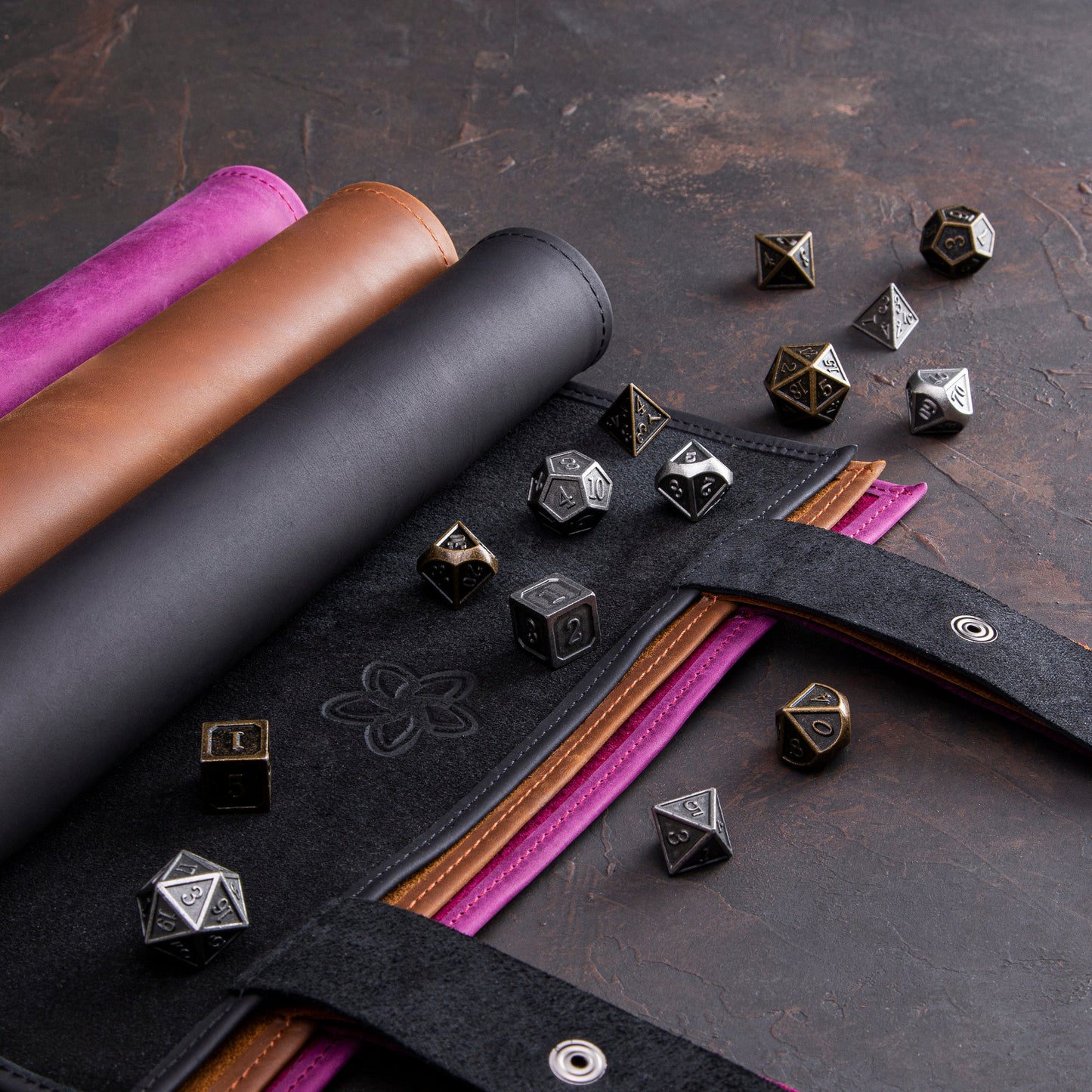Roll Up RPG Dice Mat including Bronze + Iron metal set - Pure Black